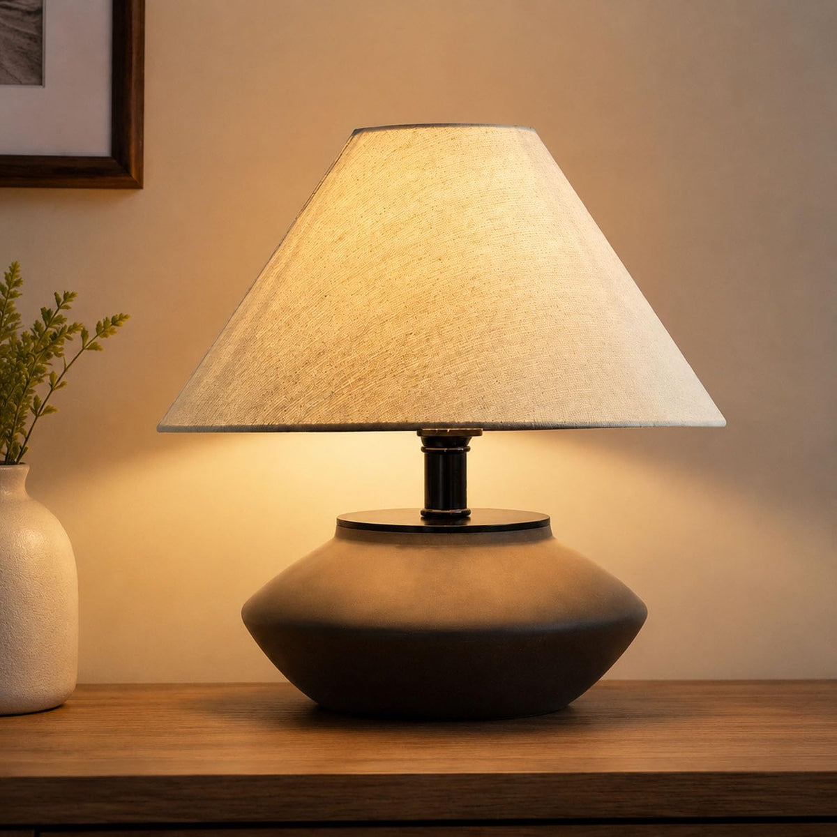 Norvani Farmhouse Ceramic Table Lamp – Black Base, Linen Shade